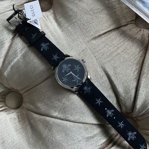 New Authentic gucci (unisex) G watch